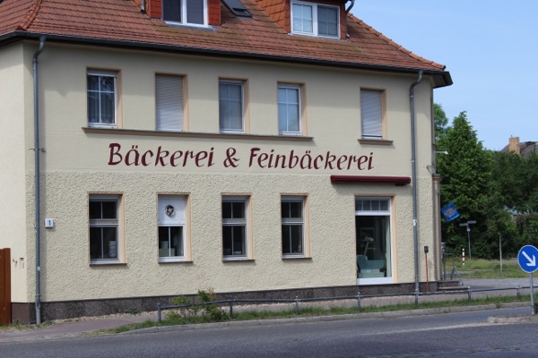 Bäckerein direkt vor der Tür der Ferienwohnung