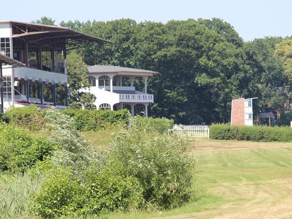 Galopprennbahn Hoppegarten